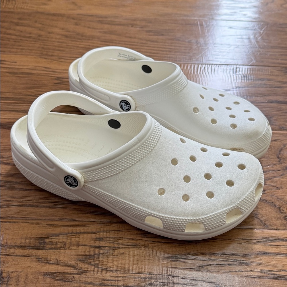Crocs - Picture 2 of 4
